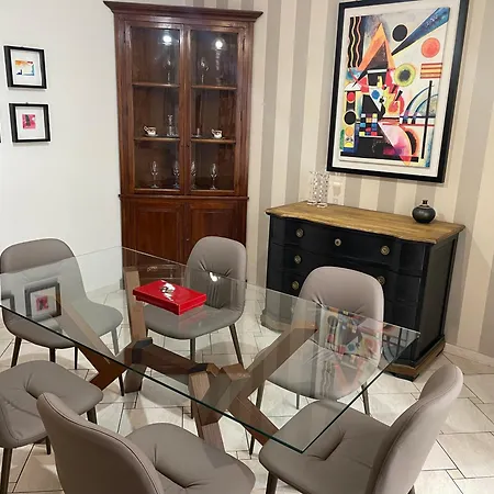 Appartamento Centro Storico, Piazza Carmine: La Casa Di Angela