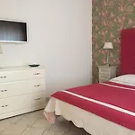 Centro Storico, Piazza Carmine: La Casa Di Angela Apartment *