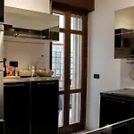 Centro Storico, Piazza Carmine: La Casa Di Angela Reggio Calabria