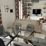 Centro Storico, Piazza Carmine: La Casa Di Angela