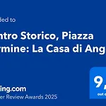 Centro Storico, Piazza Carmine: La Casa Di Angela
