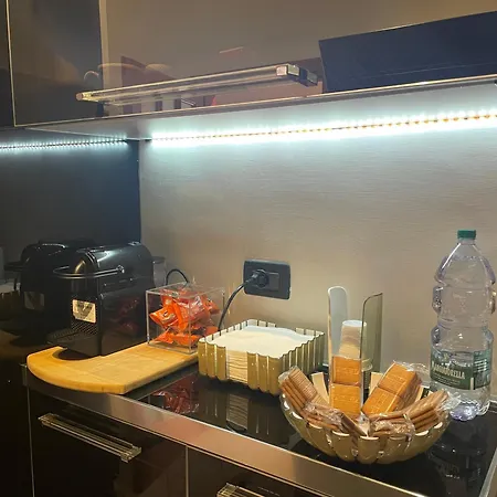 Centro Storico, Piazza Carmine: La Casa Di Angela Reggio de Calabre