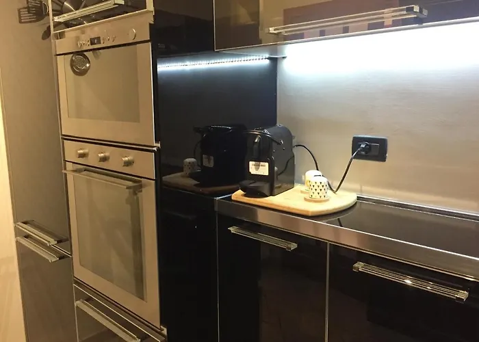 Apartment Centro Storico, Piazza Carmine: La Casa Di Angela *