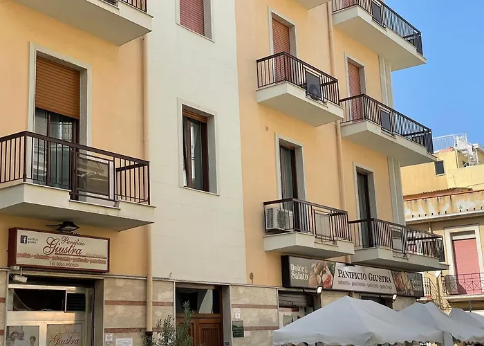 Apartment Centro Storico, Piazza Carmine: La Casa Di Angela Reggio Calabria