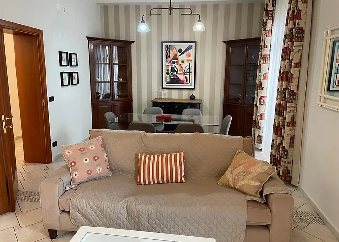 Centro Storico, Piazza Carmine: La Casa Di Angela רג'יו די קאלאבריה